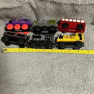 Lot of 6 vintage Thomas Trains